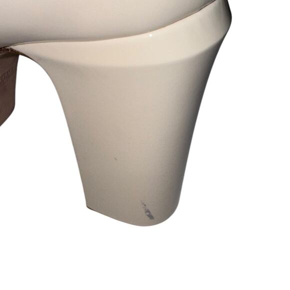 Valentino Garavani Tan Go Cream Patent Leather Platform Heels Size 40 - Picture 12 of 15